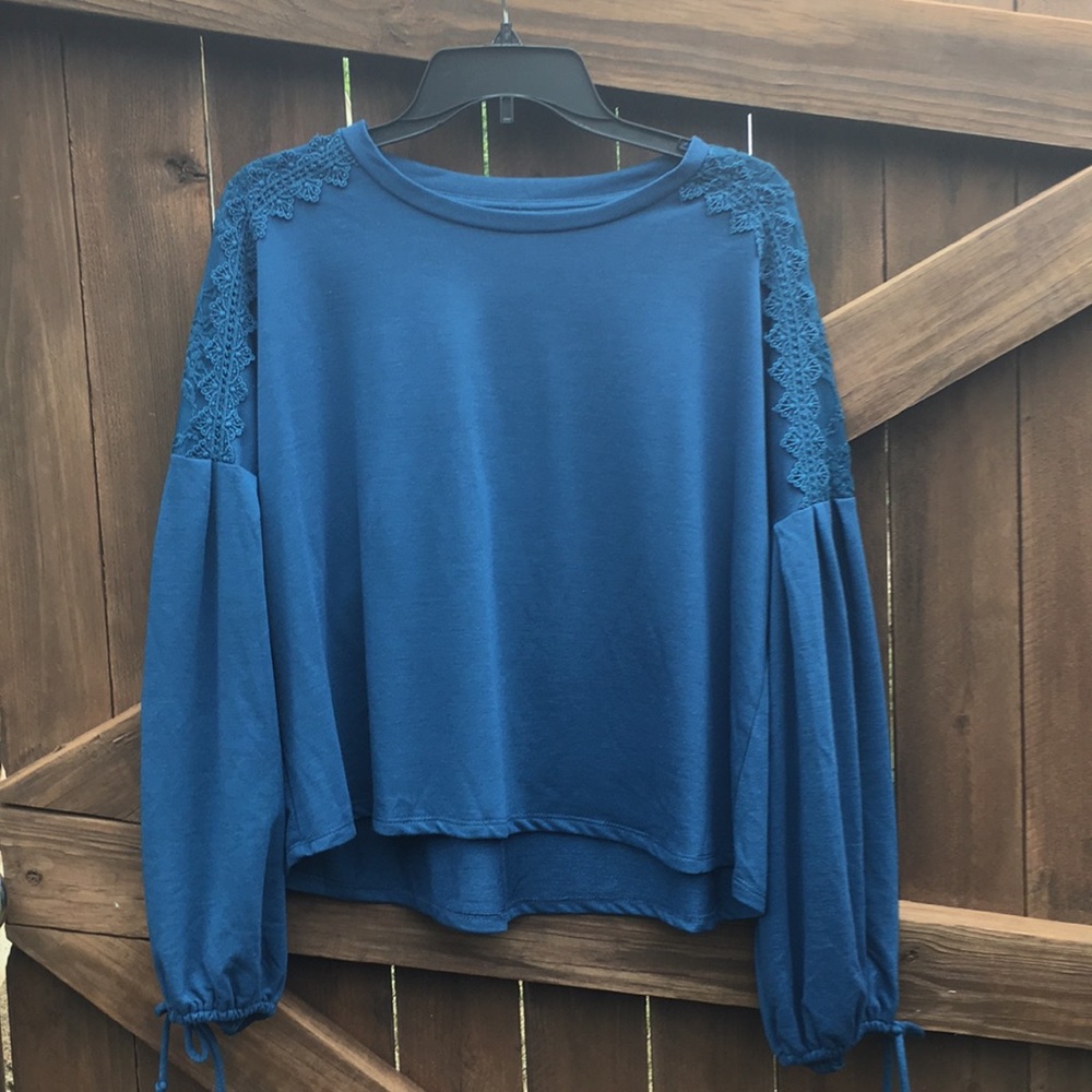 Exhilaration long sleeve crop top with lace detail - Picture 1 of 6